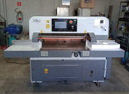 GUILHOTINA POLAR 90 DE BOCA, TOTALMENTE REFORMADA EM 2025, C/ PROGRAMAÇÃO NOVA, TELA TOUCH SCREEN, COLÇÃO DE AR , MESA LATERAL E CENTRAL , FOTOCÉLULA DE SEGURANÇA, FACA RESERVA ,FERRAMENTAS P/ MANUSEIO, VALOR R$ 95.000,00